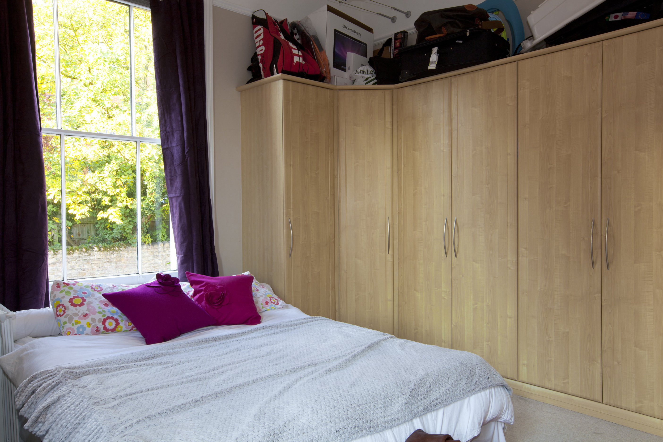 10 - Guest Bedroom.jpg